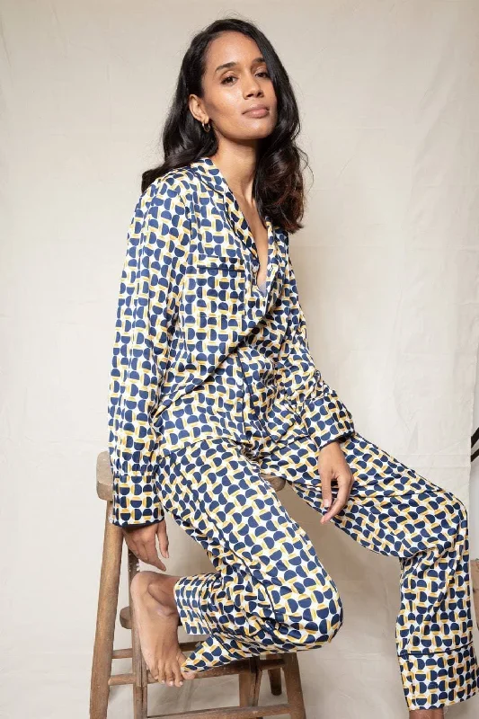 fable-eve-geometric-print-pyjama-set