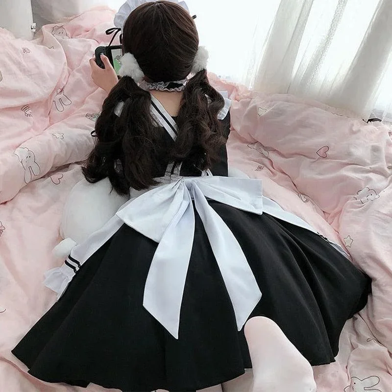 maid-outfit